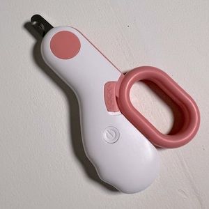 NWOT Puppy or Cat nail trimmers scissor style with light